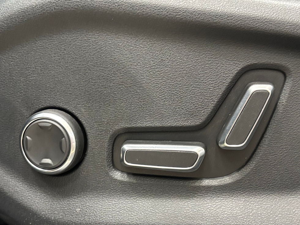 Geely Monjaro Flagship SE, зеленый