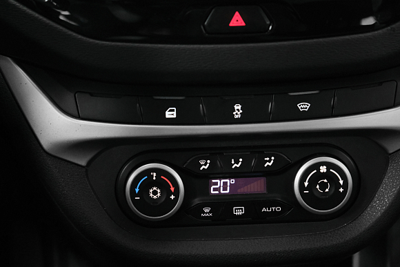 Lada (ВАЗ) Vesta Luxe Multimedia, 2021 года, пробег 183000 км