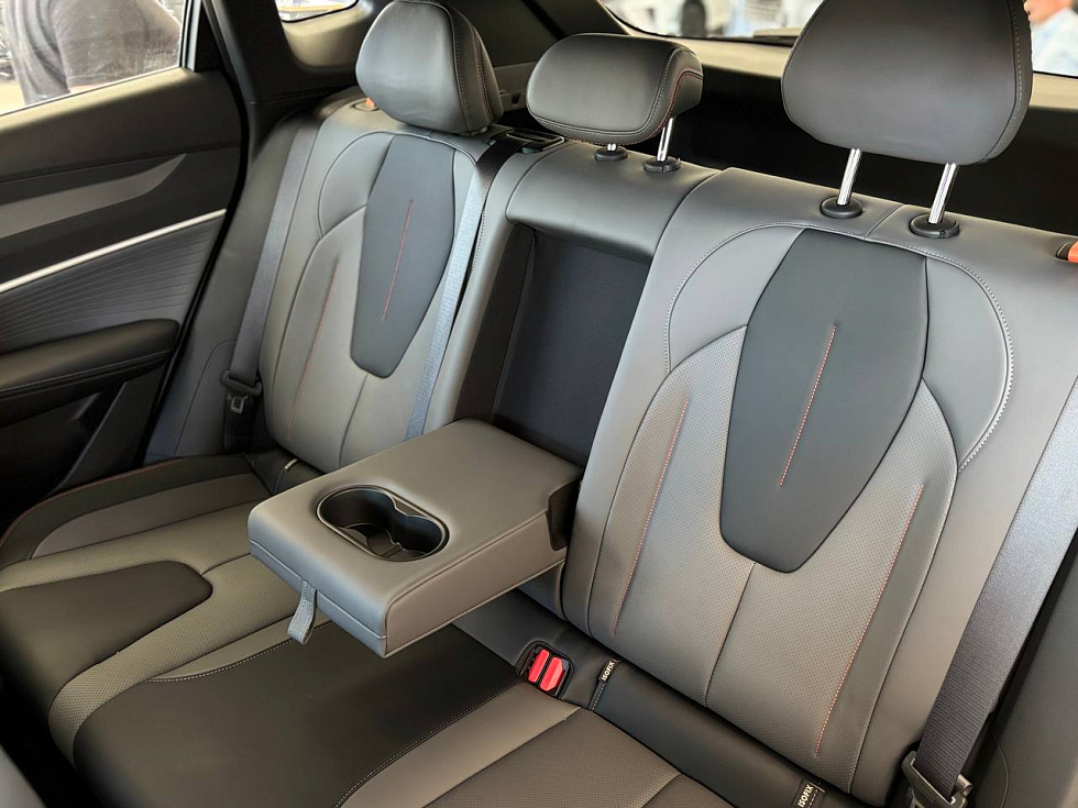 Geely Cityray Люкс, серебряный