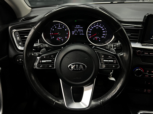 Kia Ceed Luxe, 2018 года, пробег 181751 км