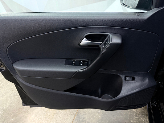 Volkswagen Polo Comfortline, 2014 года, пробег 92385 км