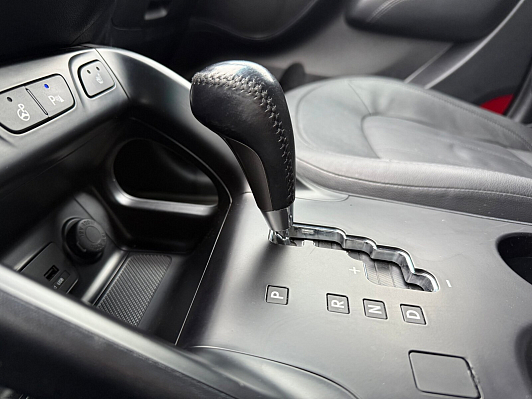 Hyundai ix35 Prestige, 2012 года, пробег 184000 км