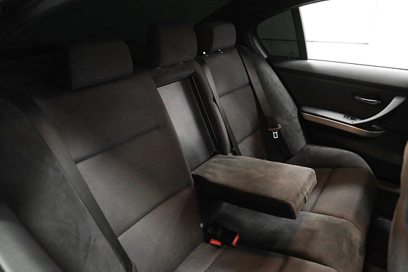 BMW 3 серии, 2011 года, пробег 213111 км