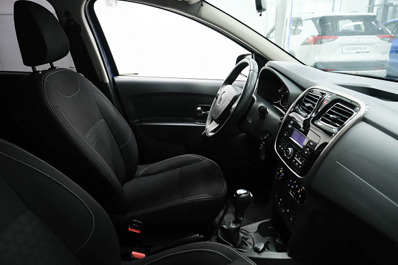 Renault Sandero Privilege, 2017 года, пробег 121000 км