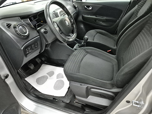 Renault Kaptur Play, 2016 года, пробег 241509 км