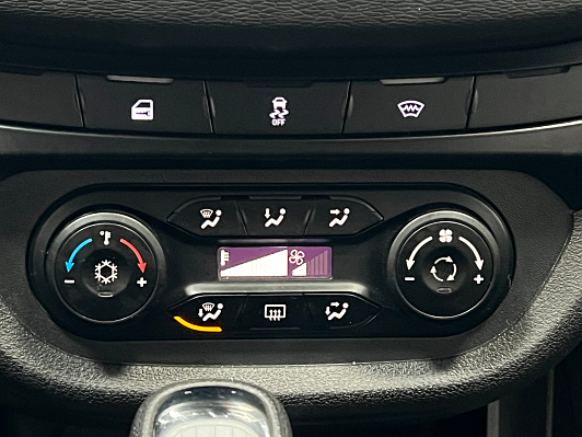 Lada (ВАЗ) Vesta Luxe, 2021 года, пробег 65000 км