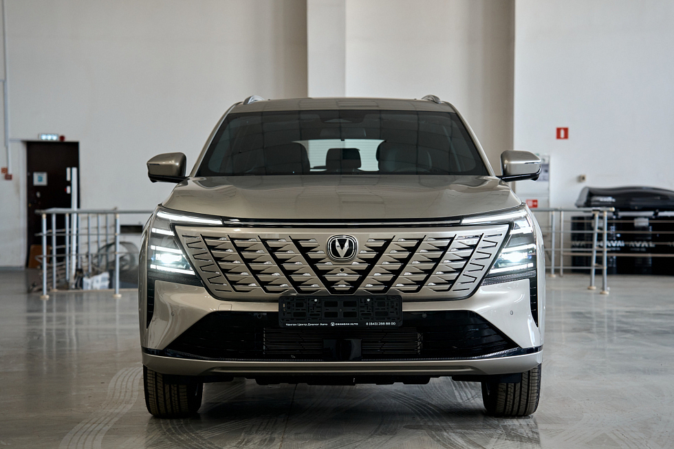 Changan CS75 Plus Техно, бежевый