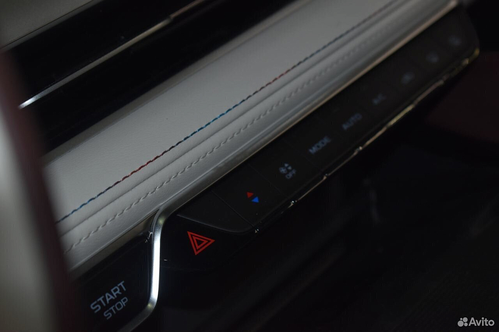 Geely Monjaro Flagship (2023-2025), серый