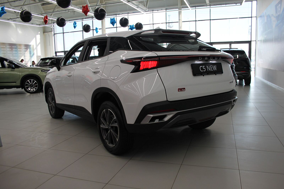 Omoda C5 Актив, белый