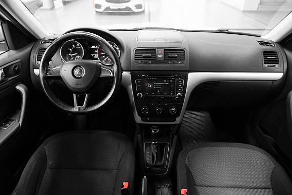 Skoda Yeti, 2015 года, пробег 146000 км