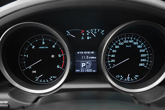 Toyota Land Cruiser, 2011 года, пробег 311307 км