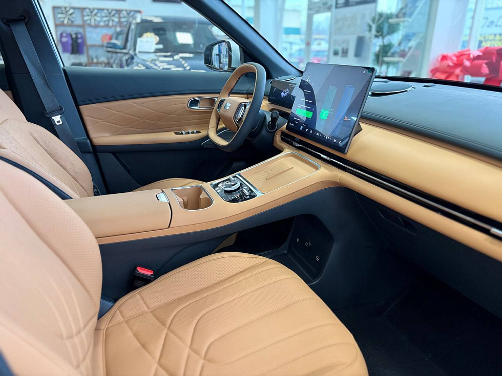 Geely EX5 EM-i Про, серебряный