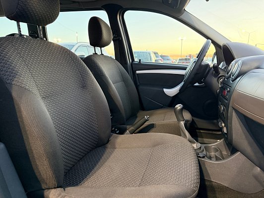 Lada (ВАЗ) Largus Luxe Prestige Glonass (5 мест) (2018-2019), 2019 года, пробег 113753 км