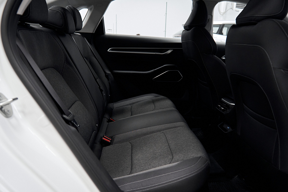 Geely Emgrand Flagship, белый