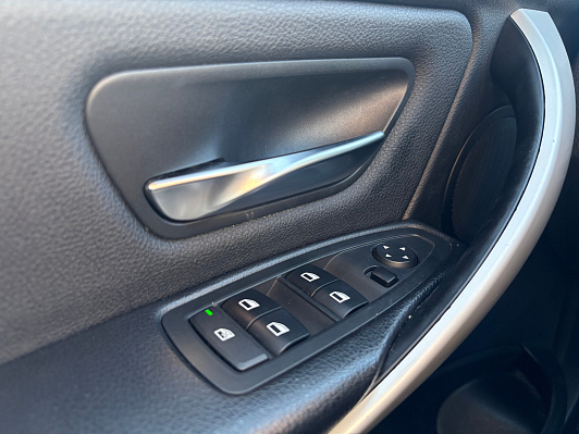 BMW 3 серии 320i SE, 2014 года, пробег 170000 км