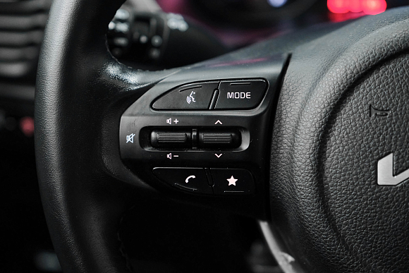 Kia Rio Style, 2021 года, пробег 70065 км