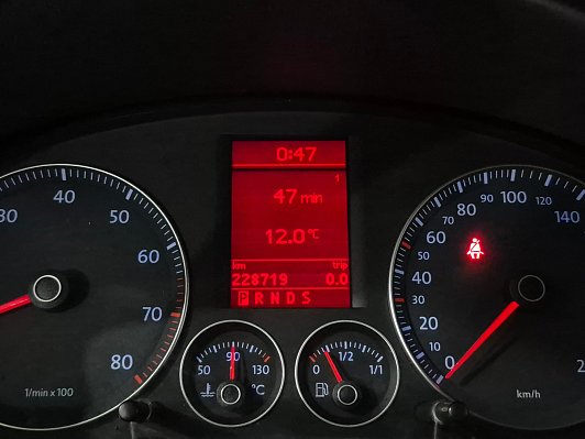 Volkswagen Touran, 2009 года, пробег 228720 км