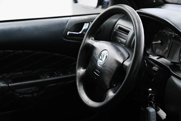 Skoda Octavia, 2002 года, пробег 319410 км