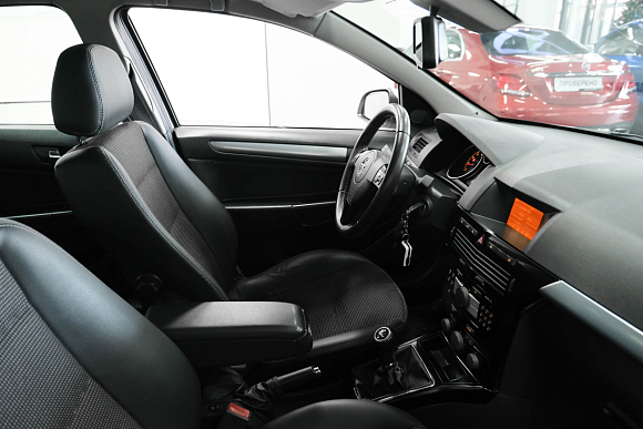 Opel Astra Cosmo, 2013 года, пробег 127000 км