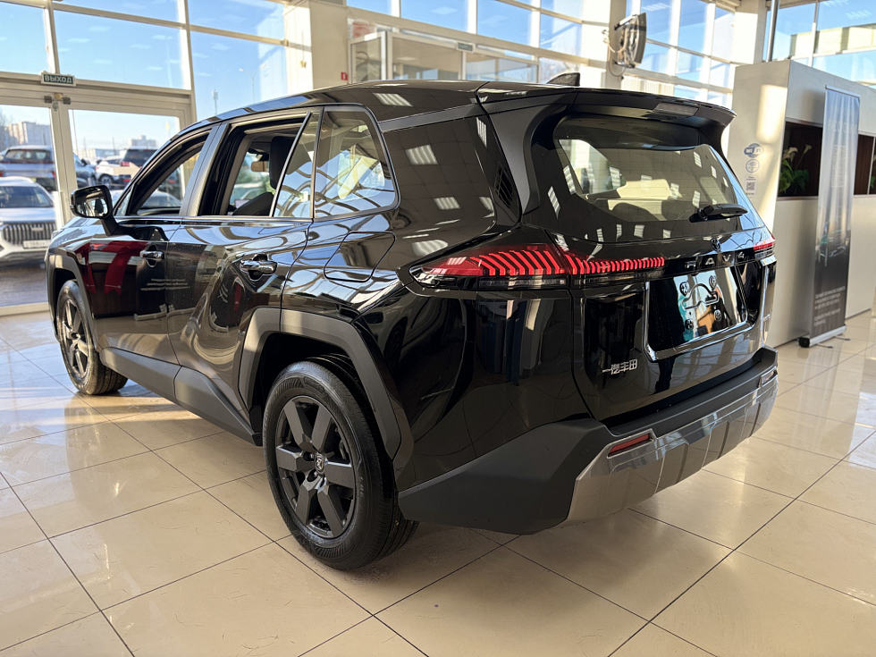 Toyota RAV4 Adventure, черный