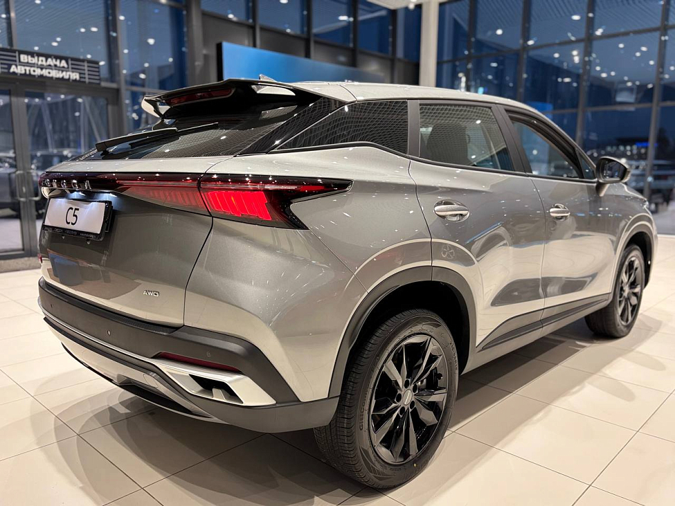 Omoda C5 Fun, серебряный