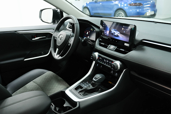 Toyota RAV4, 2025 года, пробег 142 км