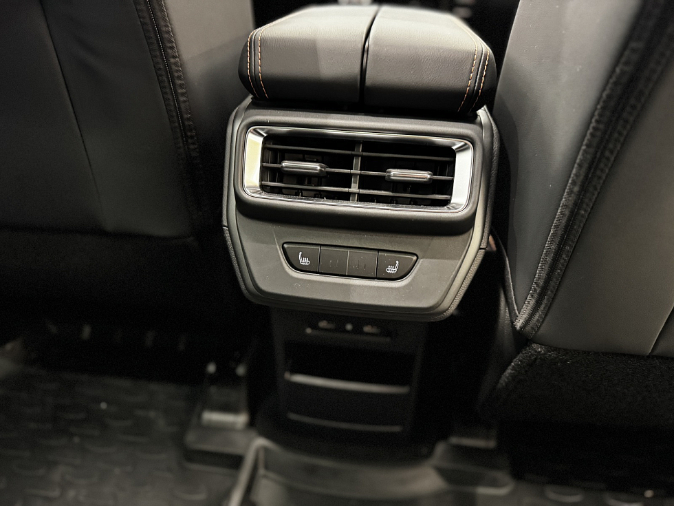 Geely Okavango Флагман, серый