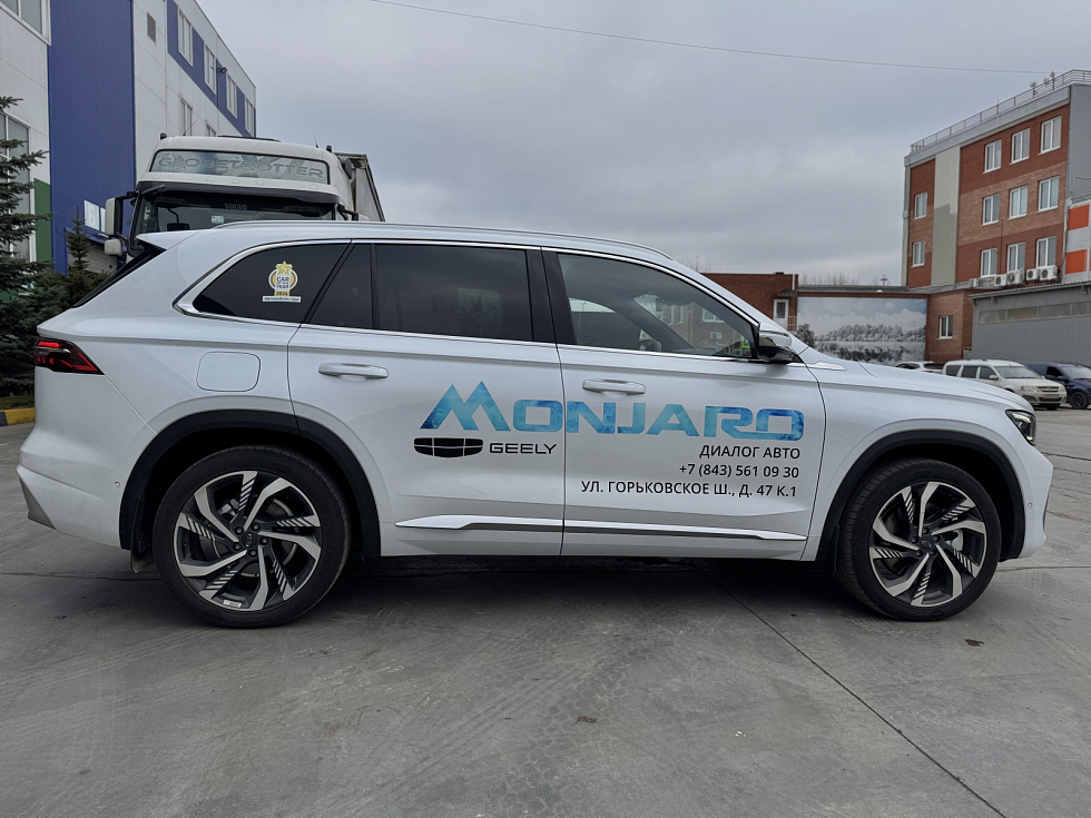 Geely Monjaro Flagship, белый