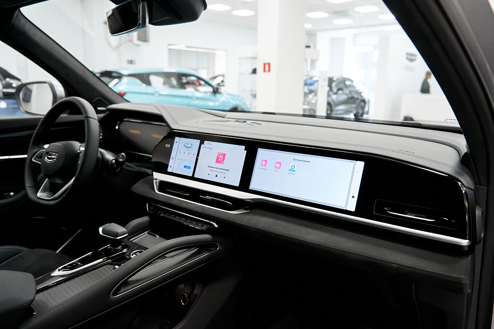 Geely Monjaro Flagship (2023-2025), серый