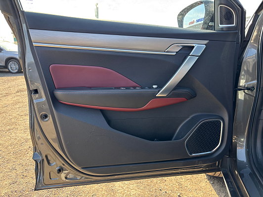 Geely Coolray Flagship, 2023 года, пробег 32200 км