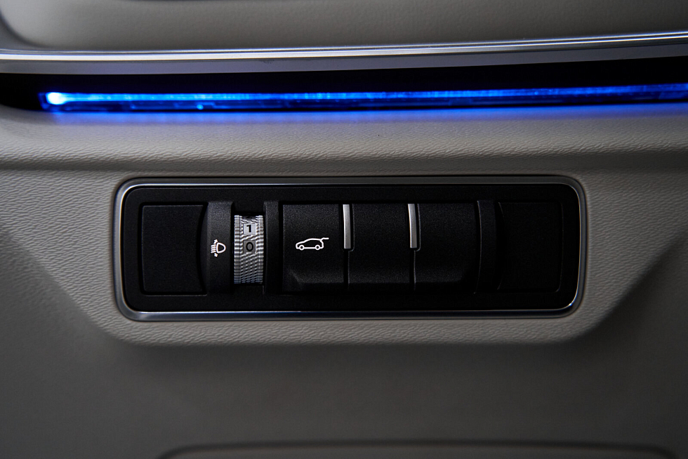 JETOUR X70+ Комфорт, белый