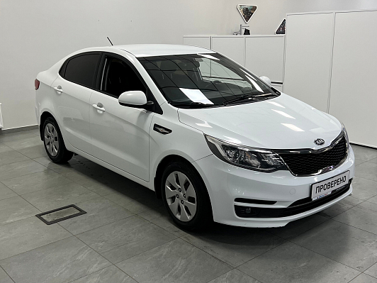 Kia Rio, 2015 года, пробег 190000 км