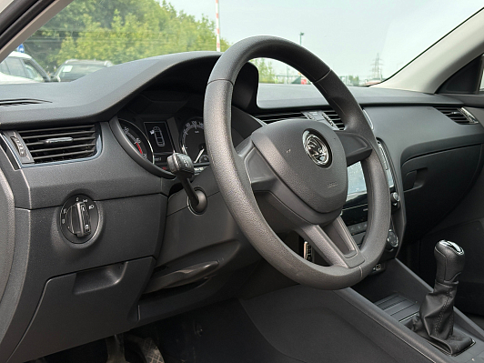 Skoda Octavia Ambition Plus, 2021 года, пробег 130205 км