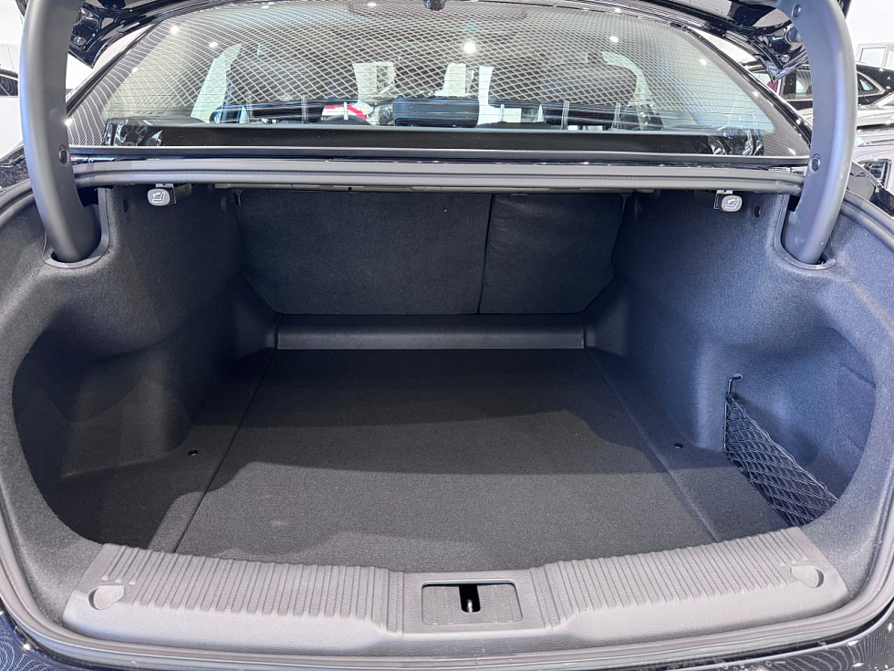 Hongqi H5 Делюкс Плюс, черный