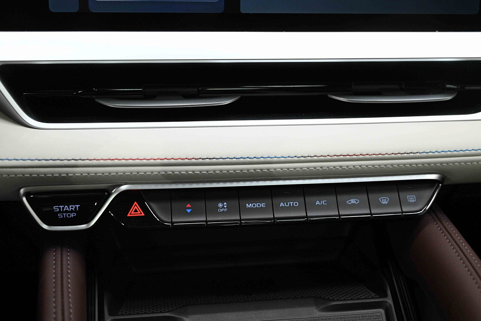 Geely Monjaro Exclusive (2023-2025), черный