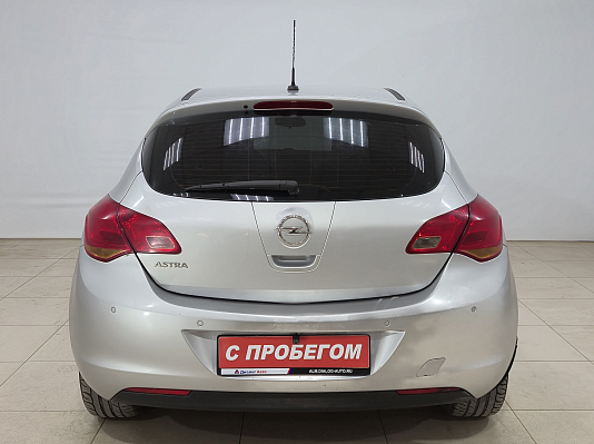 Opel Astra Cosmo, 2011 года, пробег 180923 км