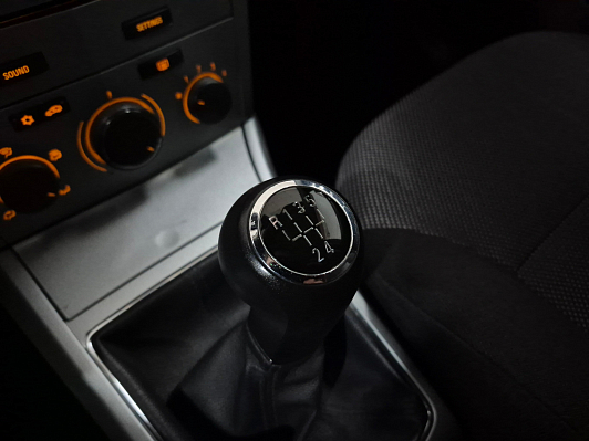 Opel Astra Enjoy, 2011 года, пробег 202126 км