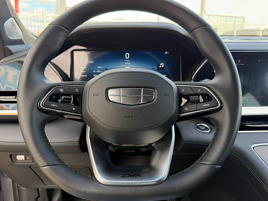 Geely Monjaro, 2025 года, пробег 11500 км