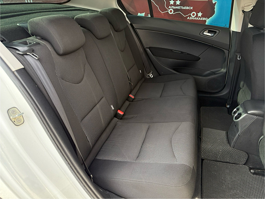 Peugeot 408, 2013 года, пробег 216000 км