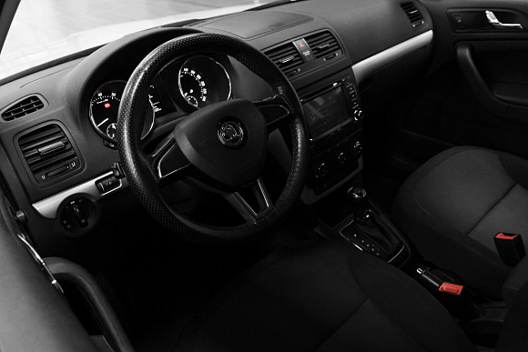 Skoda Yeti, 2015 года, пробег 146000 км