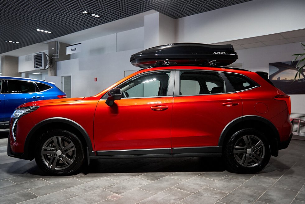 Haval Jolion Оптимум, красный