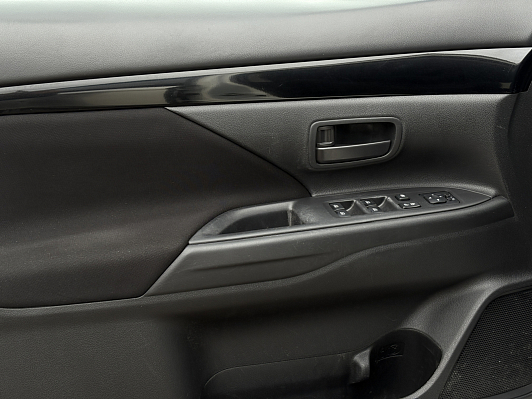 Mitsubishi Outlander Invite, 2019 года, пробег 154776 км