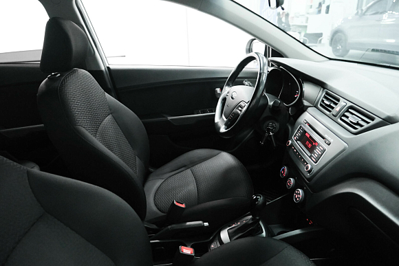 Kia Rio Prestige, 2015 года, пробег 48270 км