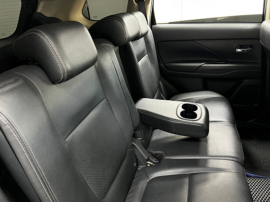 Mitsubishi Outlander Ultimate, 2018 года, пробег 272000 км