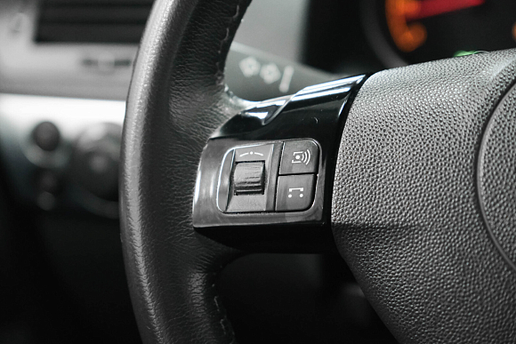 Opel Astra Cosmo, 2013 года, пробег 127000 км