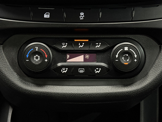 Lada (ВАЗ) Vesta Comfort, 2017 года, пробег 100600 км