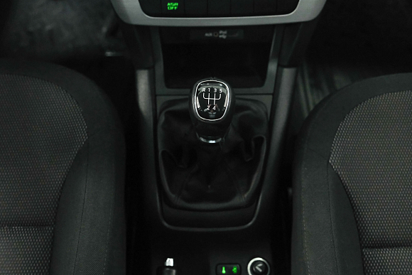 Skoda Yeti Ambition, 2015 года, пробег 124215 км