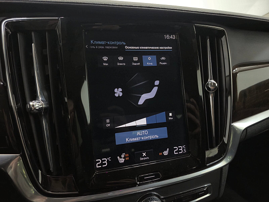 Volvo S90 Inscription, 2018 года, пробег 116905 км