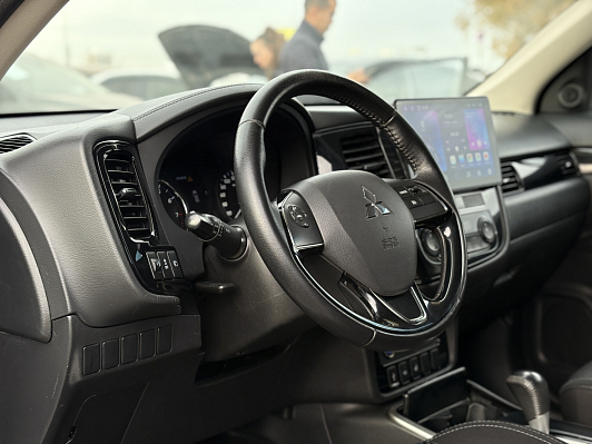 Mitsubishi Outlander Invite, 2019 года, пробег 154776 км