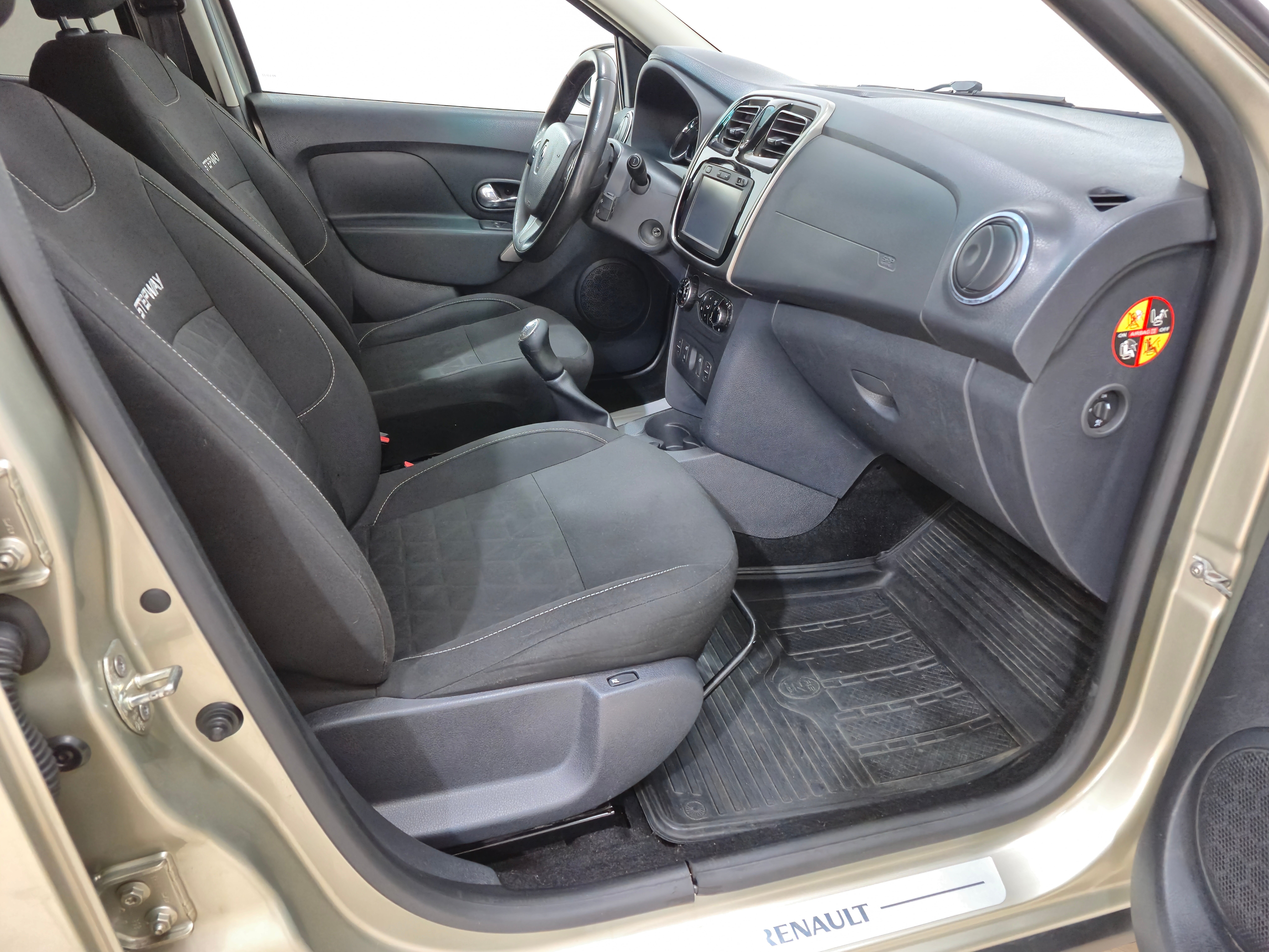 Renault Sandero, 2016 года, пробег 203270 км